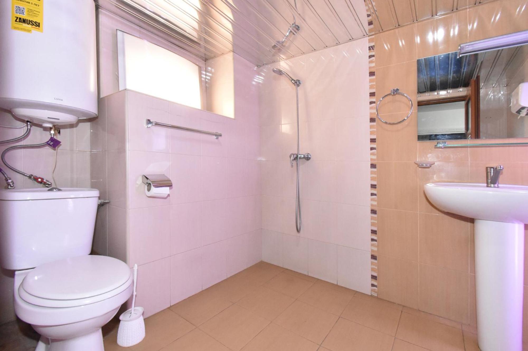 Luna Guest House Jerevan Buitenkant foto