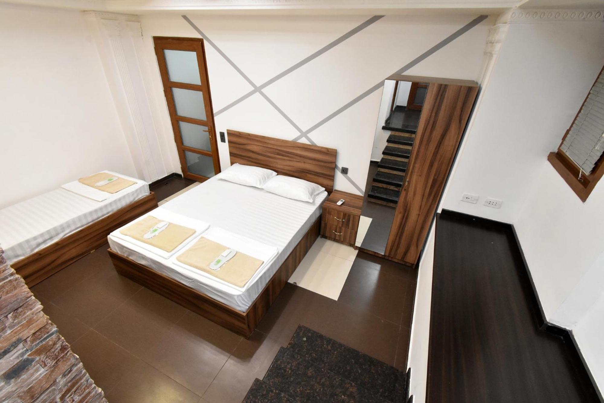 Luna Guest House Jerevan Buitenkant foto
