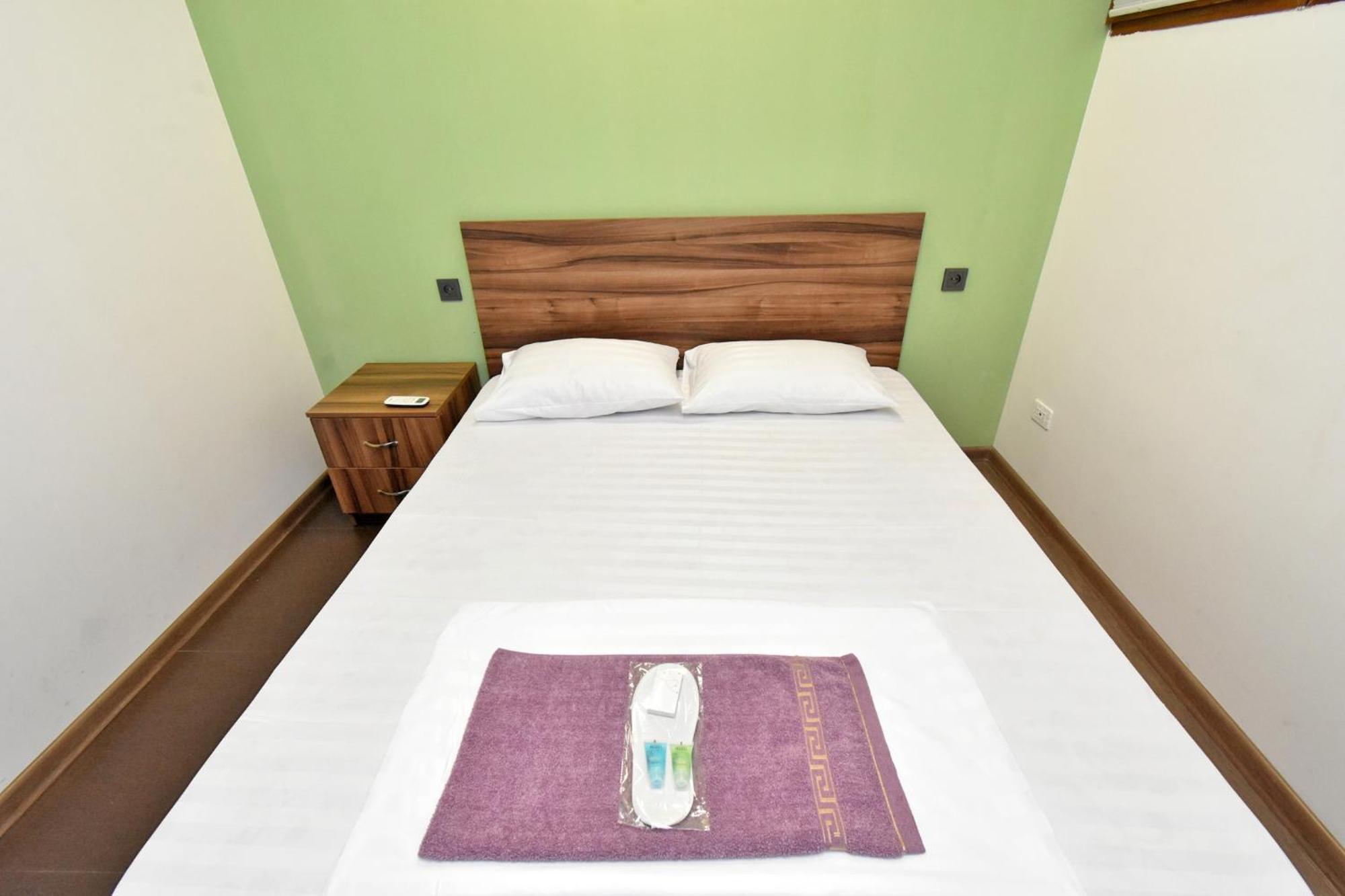 Luna Guest House Jerevan Buitenkant foto